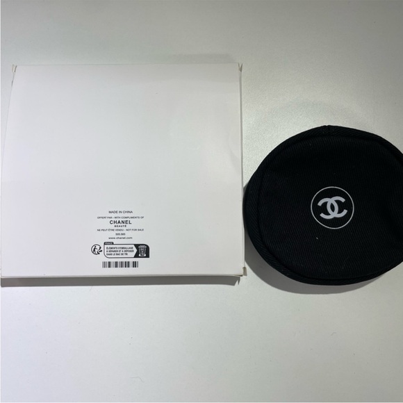 Chanel beauty gift coin purse - Picture 9 of 9